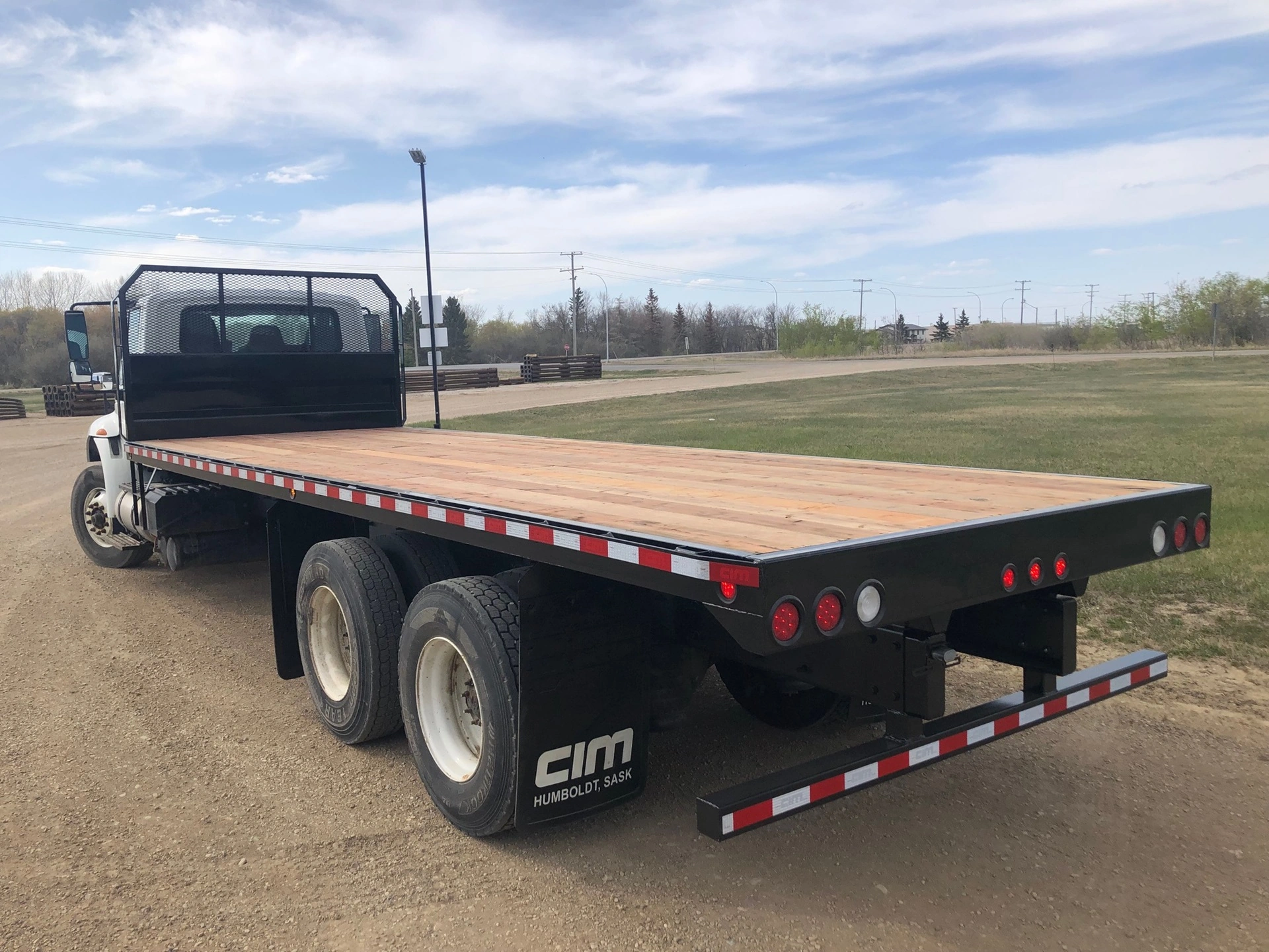06-FLAT-DECK-TRAILER-