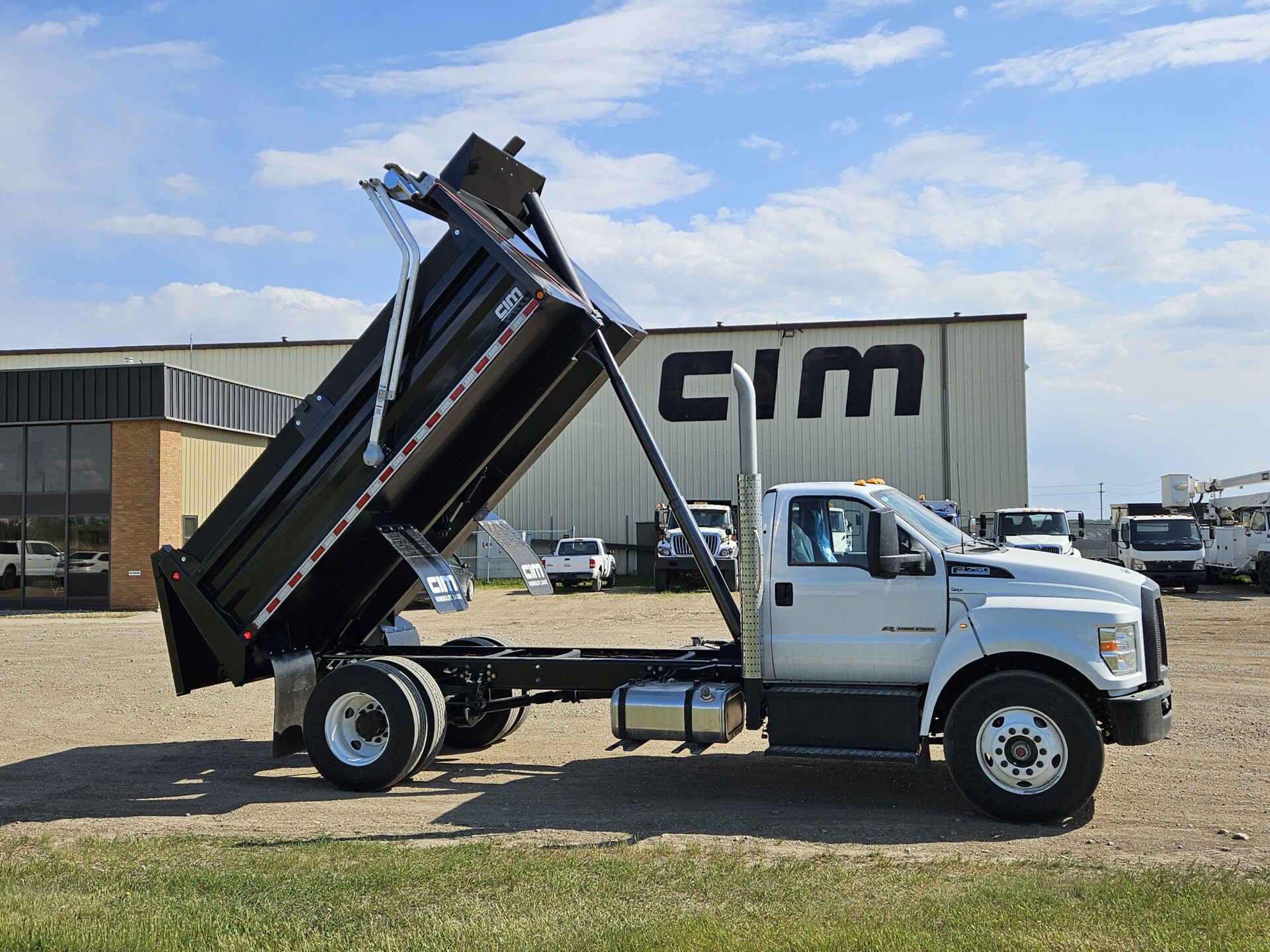Gravel-Bodies-Truck-Image